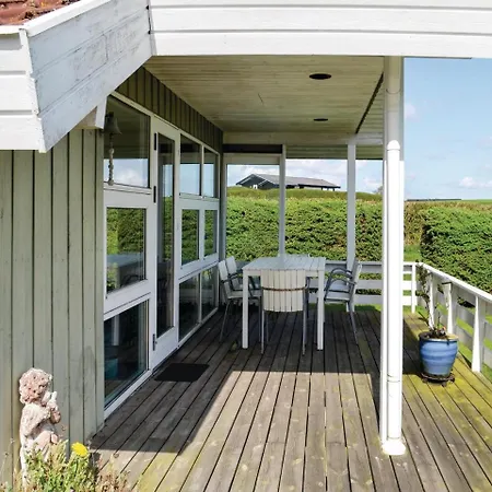 度假居 Four Bedroom Holiday In *